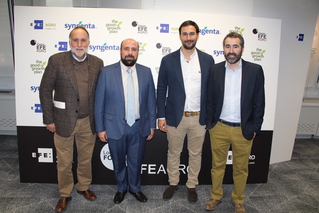 Rafael Barjola con el equipo de Syngenta